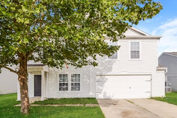 8118 Gathering Ln Indianapolis, IN 46259